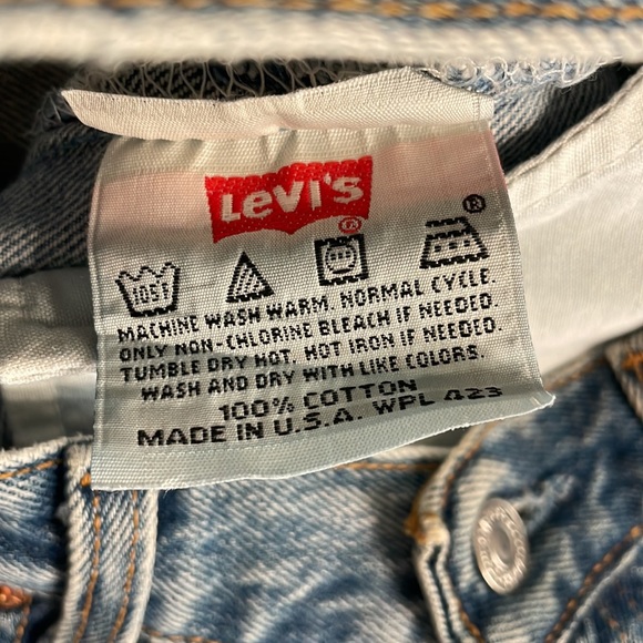 LEVIS Vintage Cutoff Denim Shorts - Picture 4 of 4